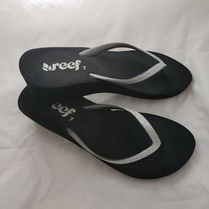 Reef womens size 7 silver heeled flip flops